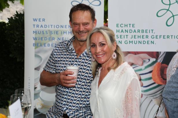 Ex-Tormann Otto Konrad mit seiner Ehefrau Silke