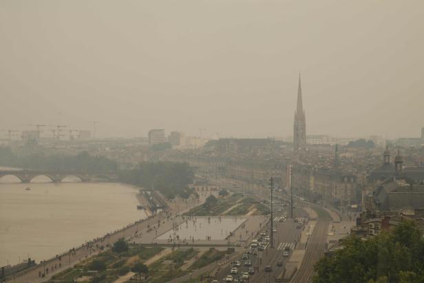 FILES-FRANCE-ENVIRONMENT-CLIMATE-WILDFIRE