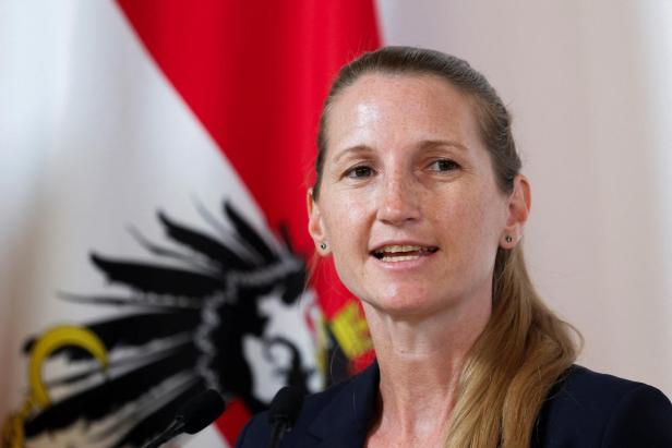 Austrian domestic intelligence agency presents annual report