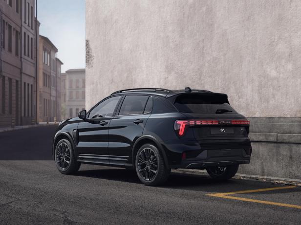 In elegantem Schwarz sieht der Lynk & Co 01 ganz gut aus. Es gibt ihn aber auch in anderen Farben.