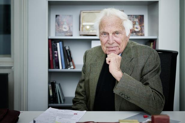 Ioan Holender