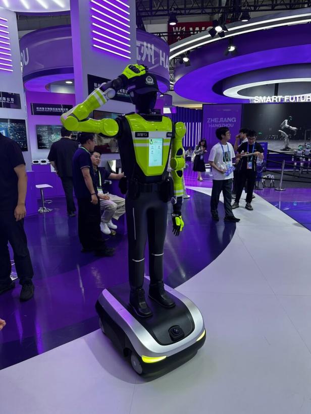 Roboter China