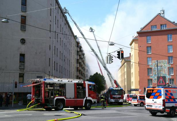 WIEN: DACHBRAND IN MEIDLING