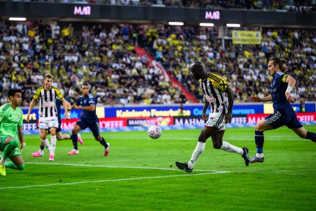 SOCCER - LASK vs Fenerbahce, test match