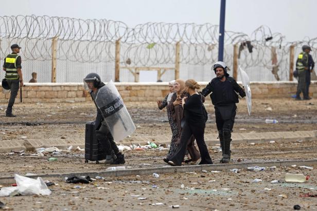 TOPSHOT-MOROCCO-SPAIN-MIGRATION