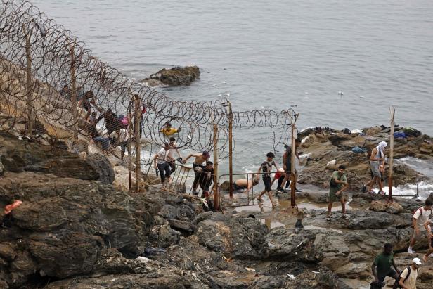 TOPSHOT-MOROCCO-SPAIN-MIGRATION