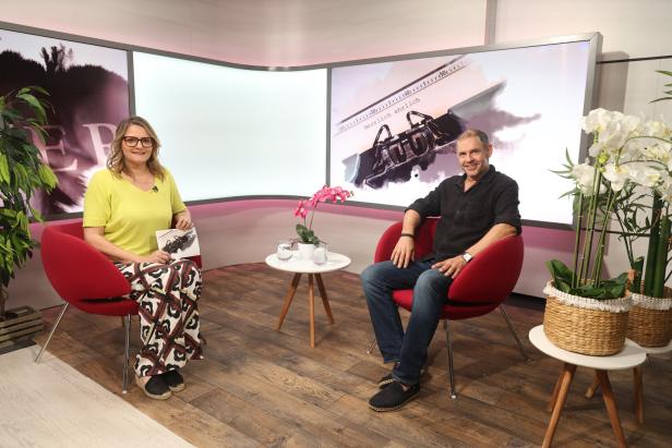 Lisa Trompisch im "Herrlich ehrlich"-Studio mit Manuel Witting 