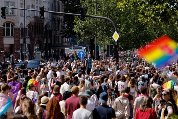 GERMANY-LGBTQ+-GENDER-GAY-QUEER-PRIDE-PARADE-CSD
