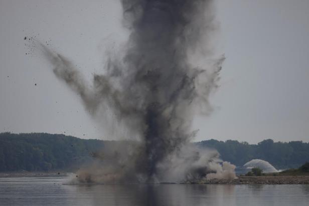 Romanian navy attempts Danube diversion with controlled explosions