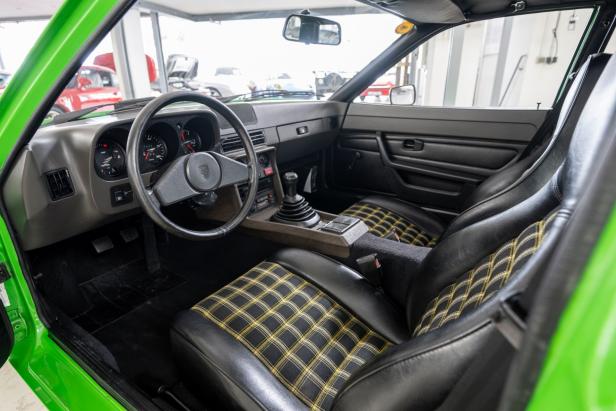 Porsche 924