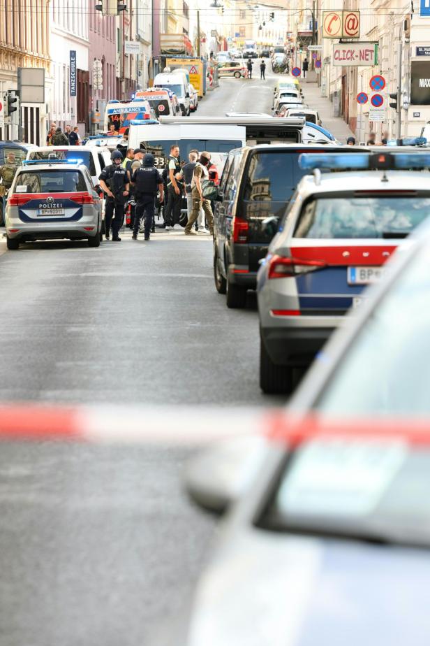Großeinsatz der Polizei in einer Dorotheum-Filiale