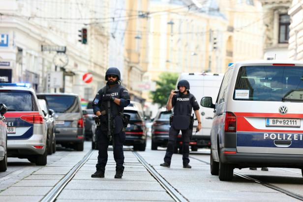 WIEN: GROSSEINSATZ DER POLIZEI IN DOROTHEUM-STANDORT