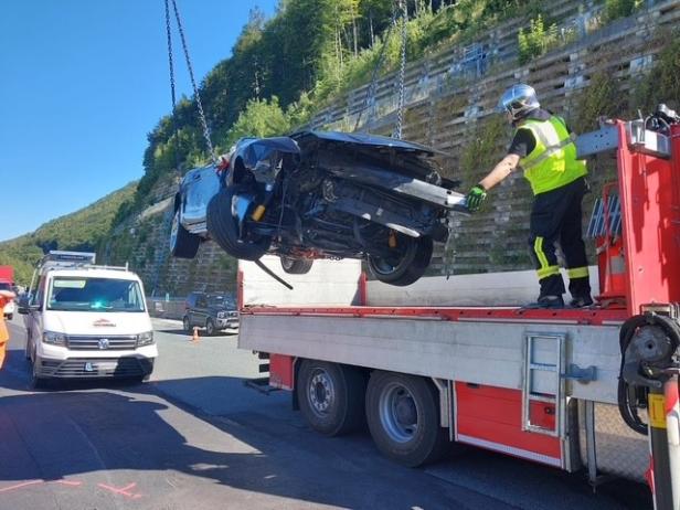 Die Unfallfahrzeuge wurden entfernt