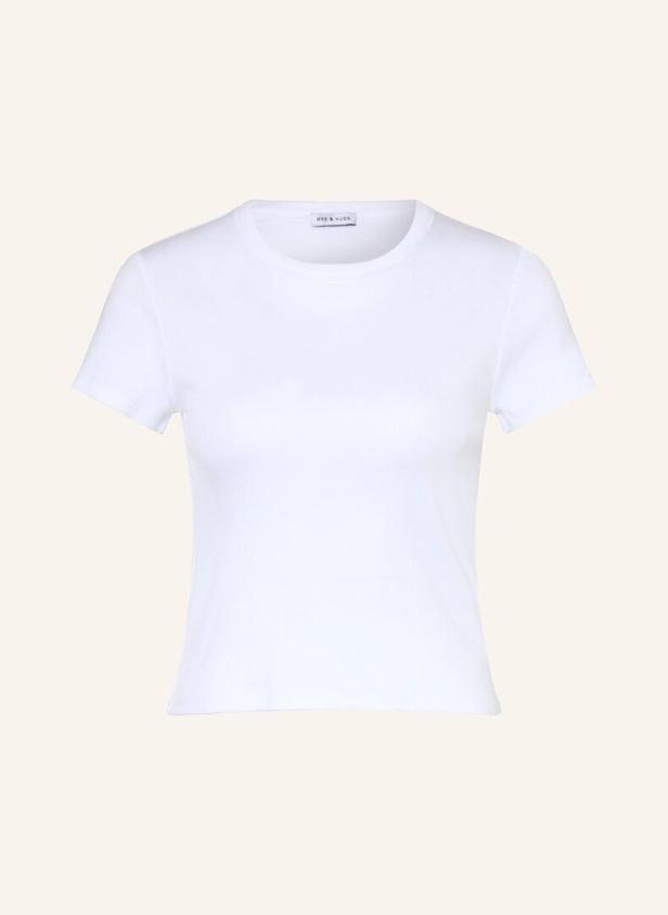 Weißes T-Shirt mit kurzen Ärmeln vor hellem Hintergrund.