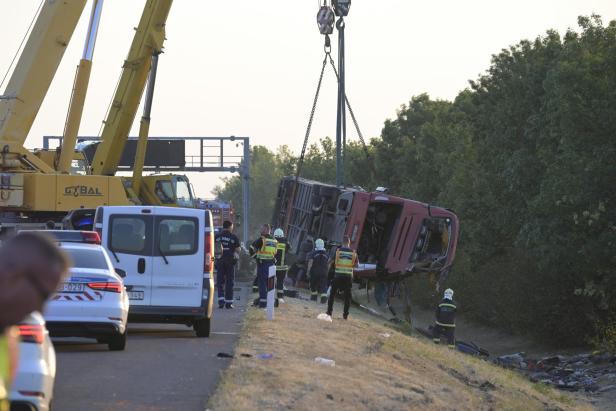 Tourist bus accident in Hungary