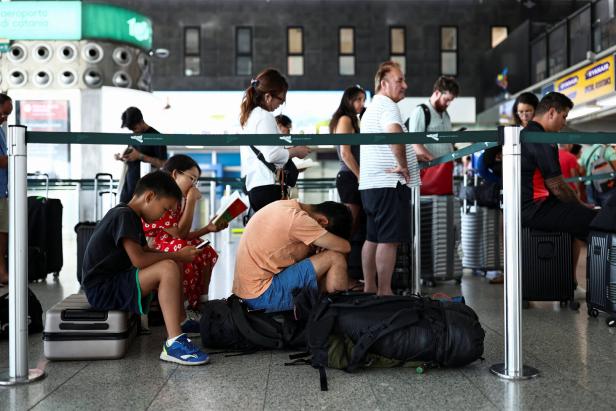 Mount Etna ash keeps Catania airport shut, disrupting summer travel