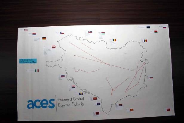 Eine Karte von Zentraleuropa mit eingezeichneten Verbindungen zwischen verschiedenen Ländern.