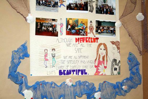 Ein Poster mit Fotos und Zeichnungen zum Thema Vielfalt und Inklusion.