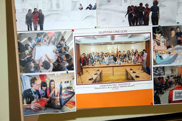 Eine Collage von Fotos, die verschiedene Aktivitäten von Schülern in Montenegro zeigen.