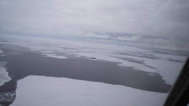 Crew kämpft gegen Untergang in Antarktis