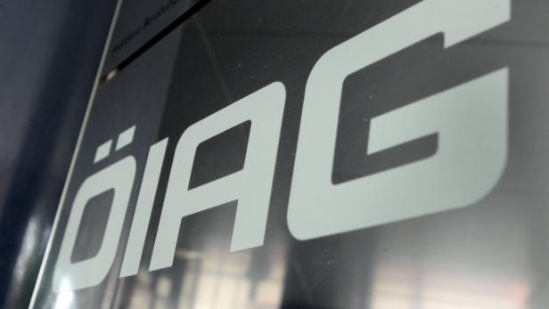 Das Logo der ÖIAG ist auf einer Glasfläche zu sehen.