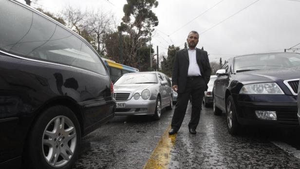 Griechenland: Protest der Leichenbestatter