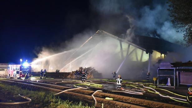 Großbrand in Pelletswerk