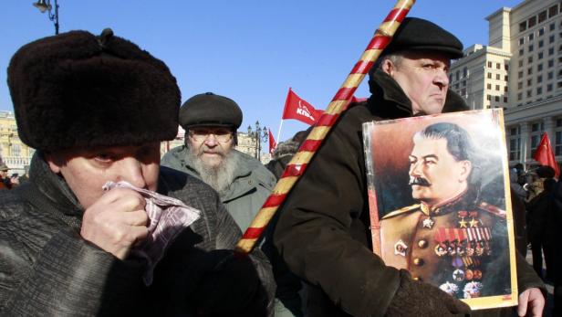 Russland huldigt Josip Stalin