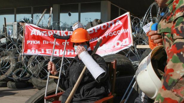 Barrikaden in Charkow, Prügel im Parlament