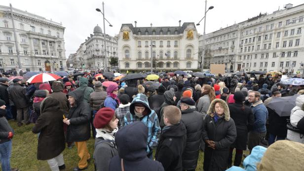 12.000 gedachten in Wien der Opfer