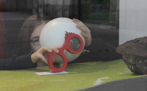 Mit zwei Klassen durch die neue ZOOM-Ausstellung