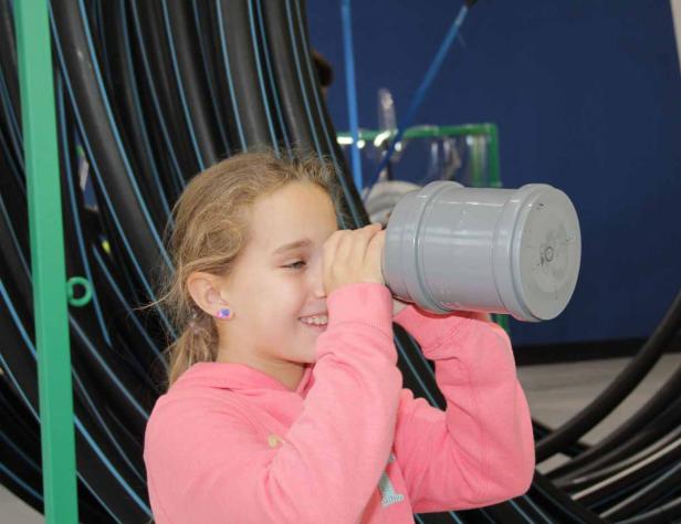 Mit zwei Klassen durch die neue ZOOM-Ausstellung