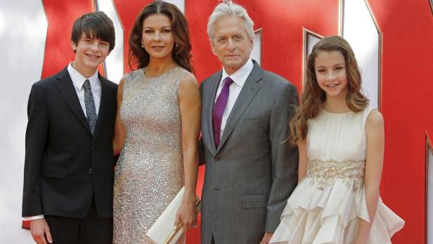 Husband and wife actors Catherine Zeta-Jones and M Douglas & Zeta-Jones: Perfektes Liebes-Comeback