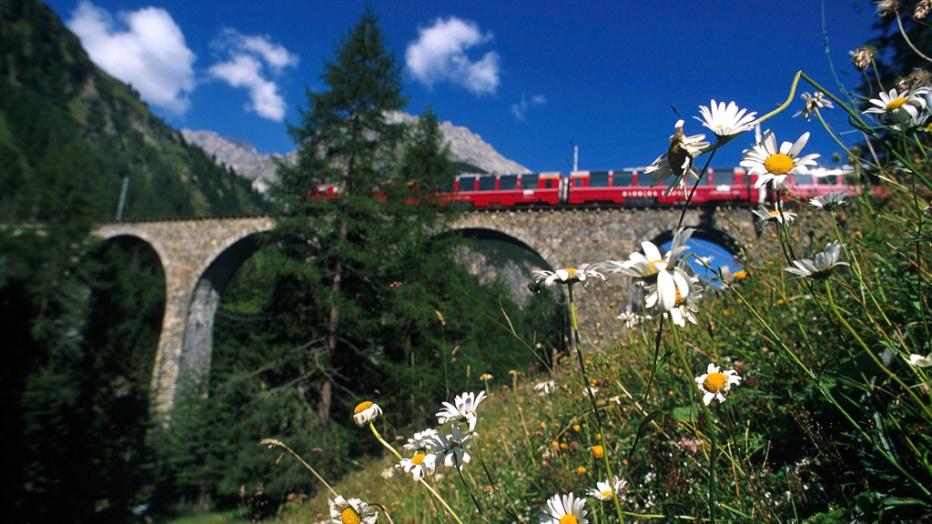 Die Rhätische Bahn feiert Jubiläum kurier.at