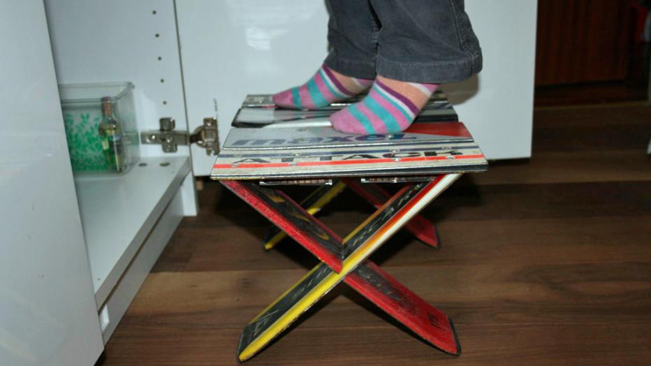 Design und Recycling: Möbel aus alten Skiern | kurier.at