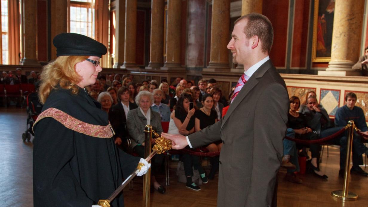 Dissertation vs thesis picture