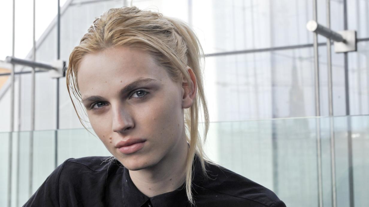 Androgyn: Männer-Model Andrej Pejic wirbt für Push-up-BH - WELT