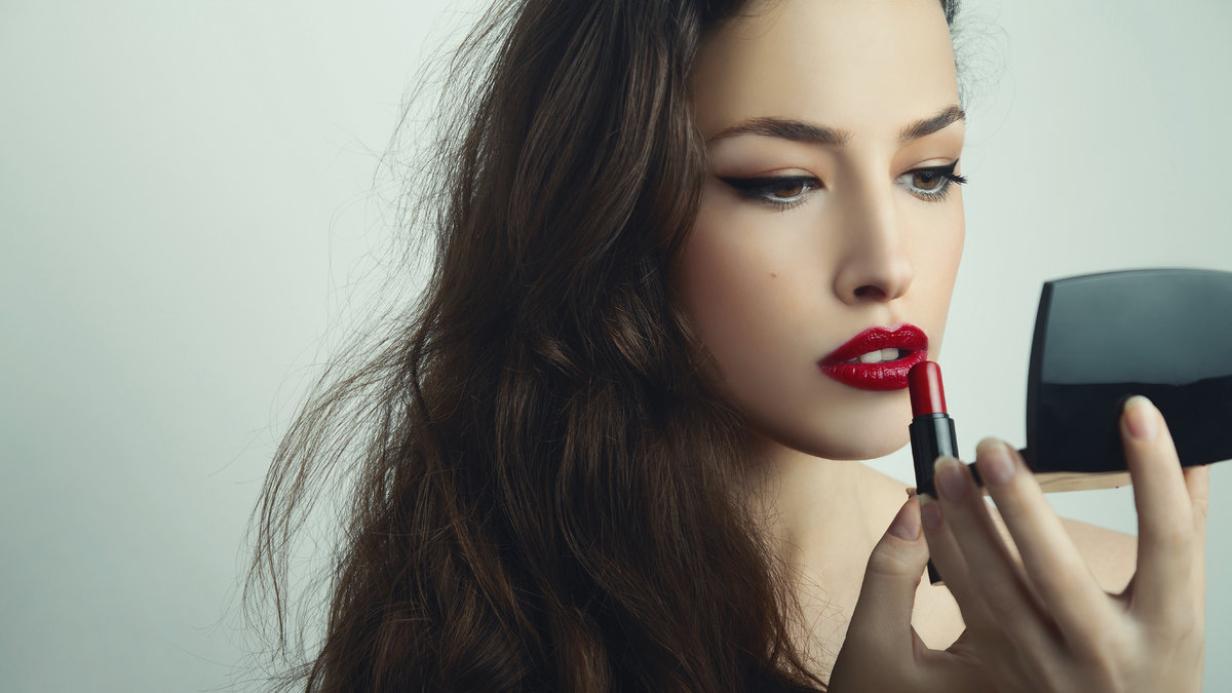 5 Make-up-Regeln, die Sie brechen sollten | kurier.at