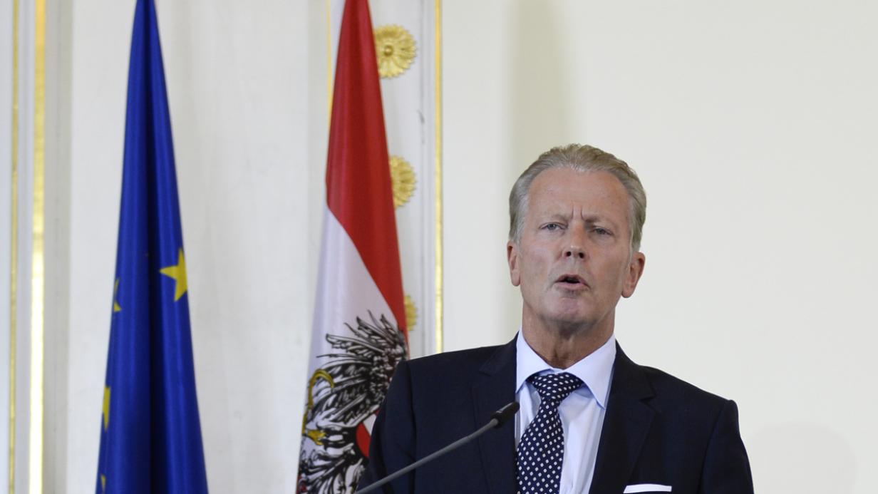 Mitterlehner bleibt bei Ja zu Sanktionen