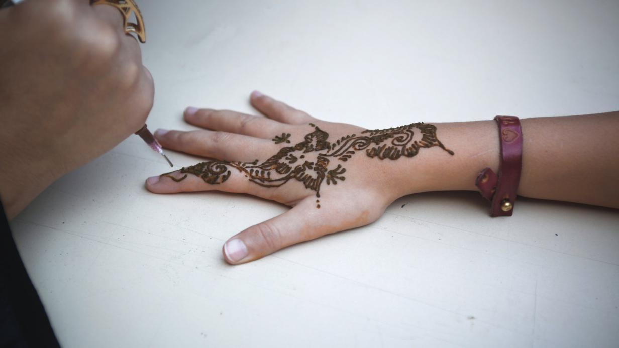 Urlaub So gefährlich sind HennaTattoos kurier.at