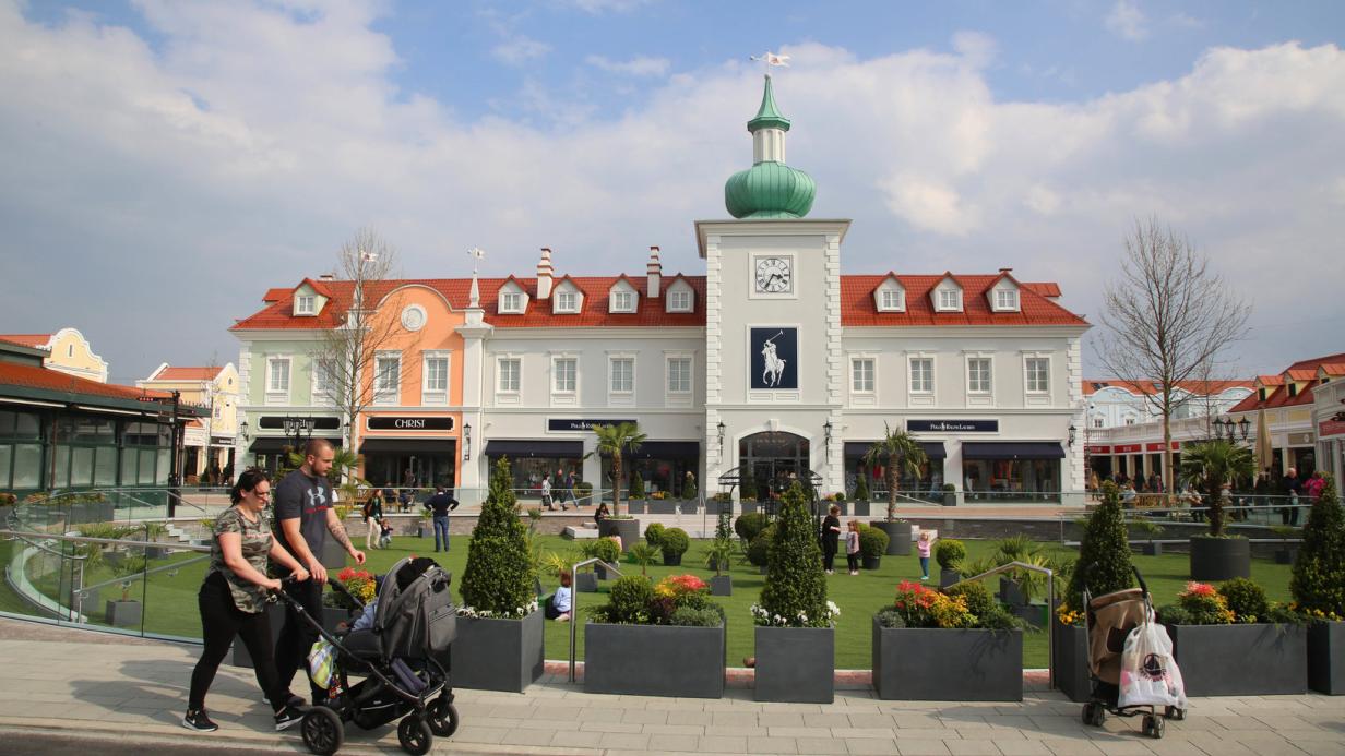 Parndorf Proteste gegen geplante Öffnungszeiten