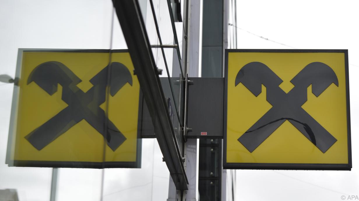 Raiffeisen Leasing Holt Sich 200 Mio Euro ber EIB Verbriefungsdeal 