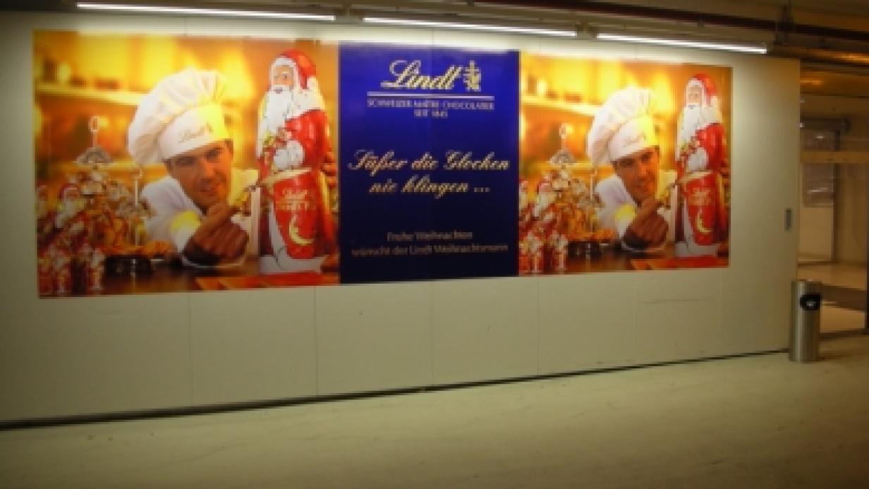 Lindt Glockchen Zwischen Hupen Kurier At