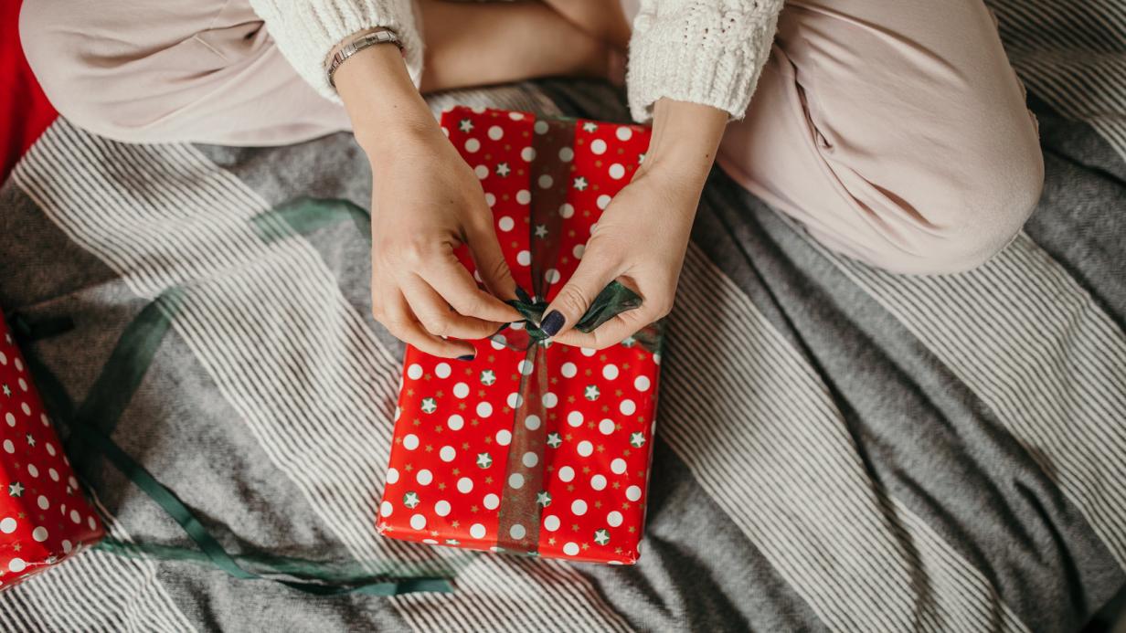 Sollen wir uns zu Weihnachten gar nichts mehr schenken? | kurier.at