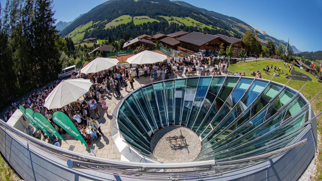 Wo: Tourismusbro Reith im Alpbachtal. Kennenlernen im Krutergarten Danach geht es zum nahegelegenen Hildegard Krutergarten in Reith im Alpbachtal. Juppi Kids Club | Familienprogramm - Alpbachtal
