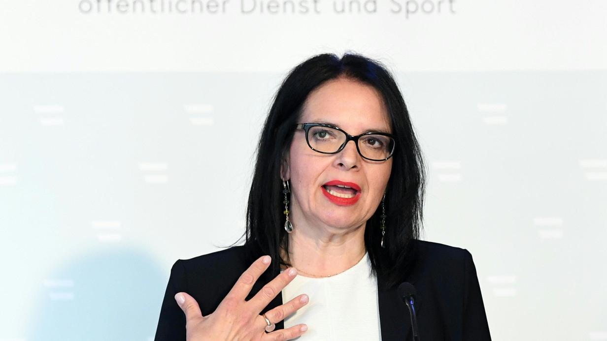 Lurnfeld dating agentur. Partnersuche thrl. Parndorf frauen aus treffen. Flirt kostenlos ober-grafendorf. Schwaz polizisten kennenlernen. Single kreis dietach. Kostenlose partnersuche aus traismauer. Sex treff zoo