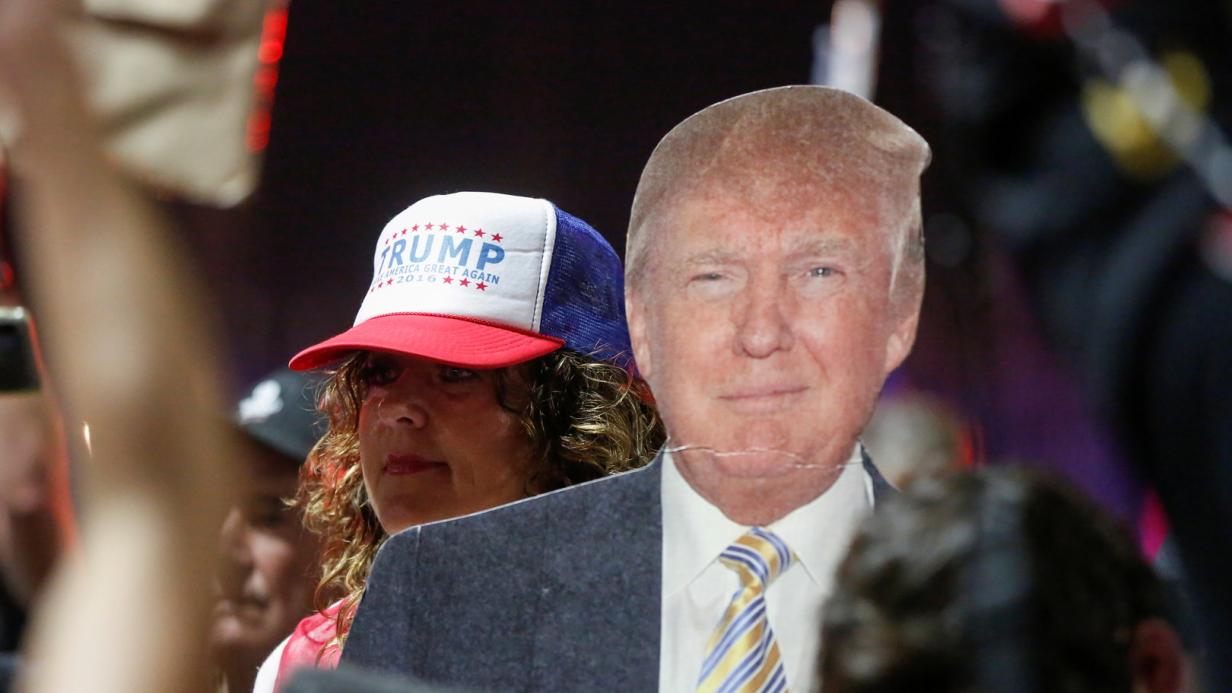 Reporter Irritiert Trump Oben Was Er Auf Dem Dach Des Weißen Hauses Suchte - atp89dh