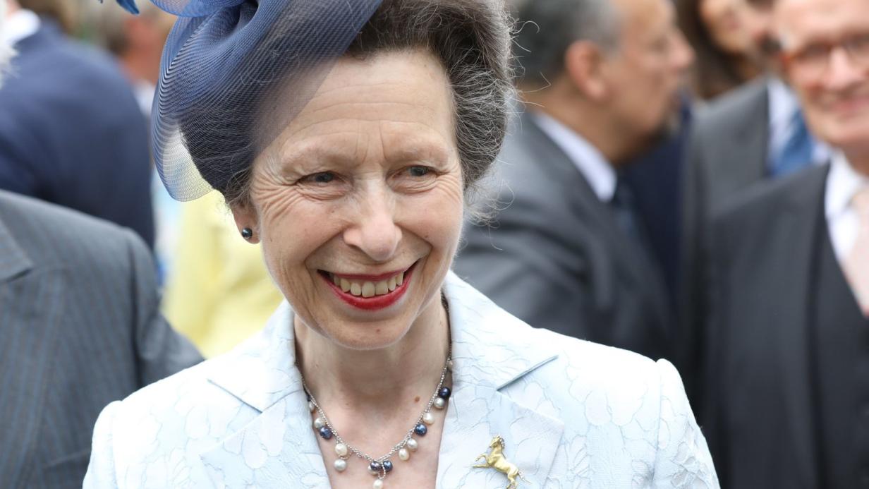 Ohne Prunk Und Protz So Bodenstandig Wohnt Prinzessin Anne Kurier At