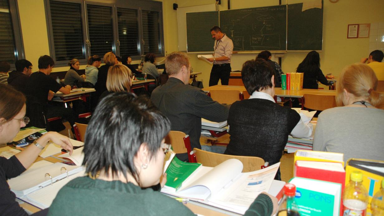 Abendschule in Oberpullendorf: HAK-Matura mit 58 Jahren | kurier.at