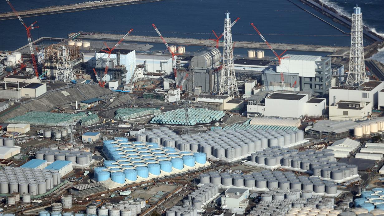 Japan FukushimaWasser wird in Pazifik abgelassen